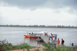 32 seater boat to ilashe